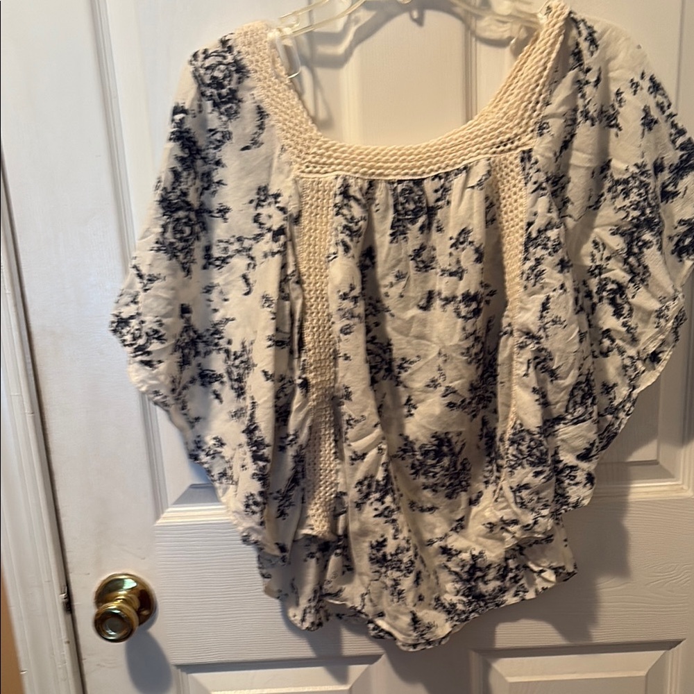 Cupio Cream and Black Ruffled 3/4 Sleeve Blouse